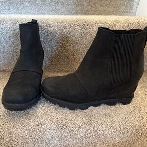 Sorel Joan of Arctic Wedge III Chelsea Womens Boot